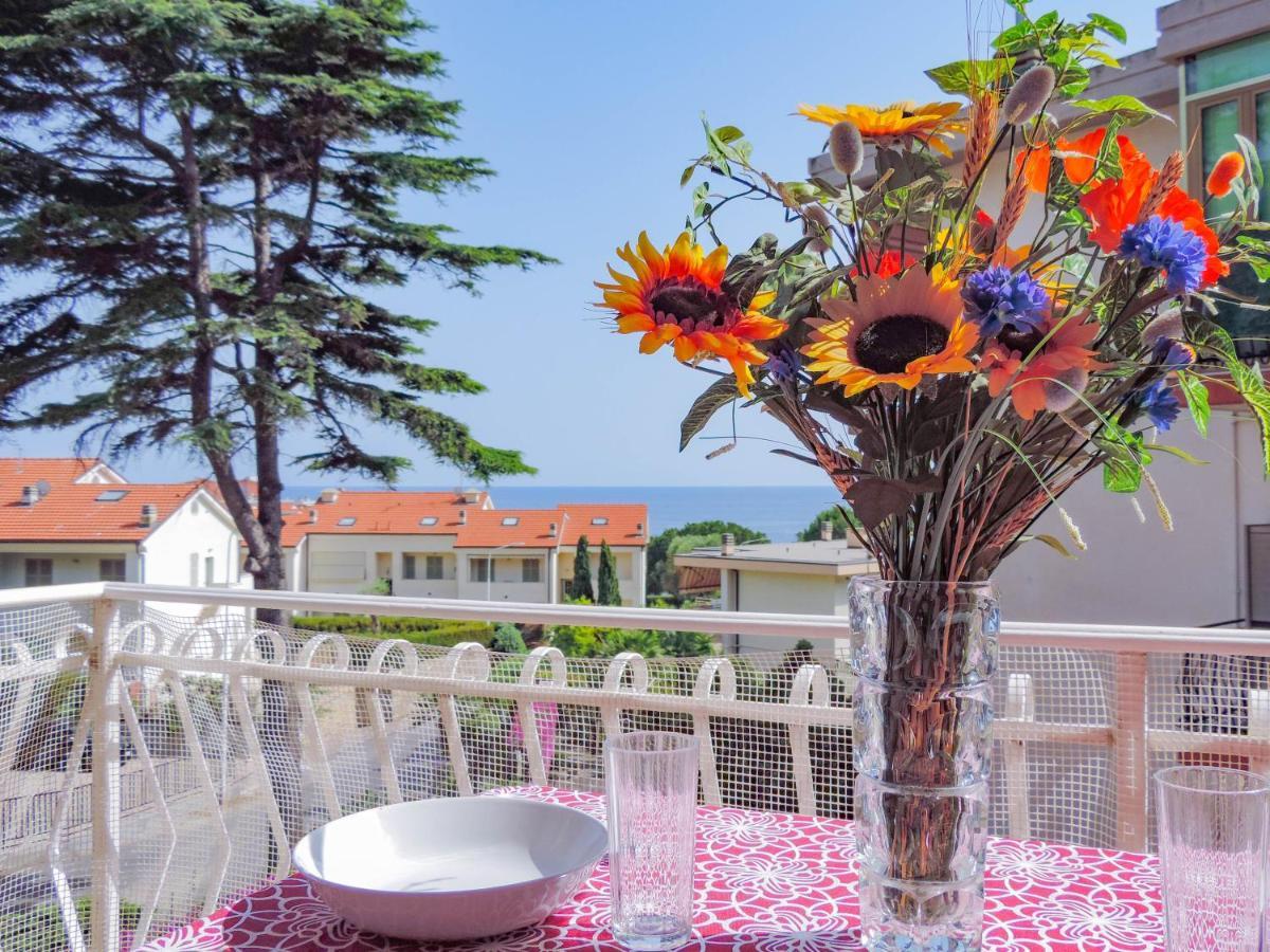 H11 Terrazzo Al Mare - Riva Ligure - Spiagge Apartment Exterior photo