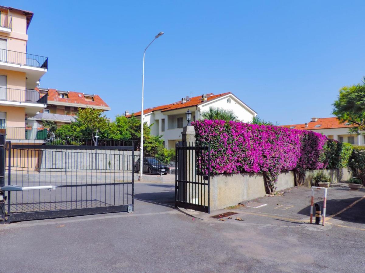 H11 Terrazzo Al Mare - Riva Ligure - Spiagge Apartment Exterior photo