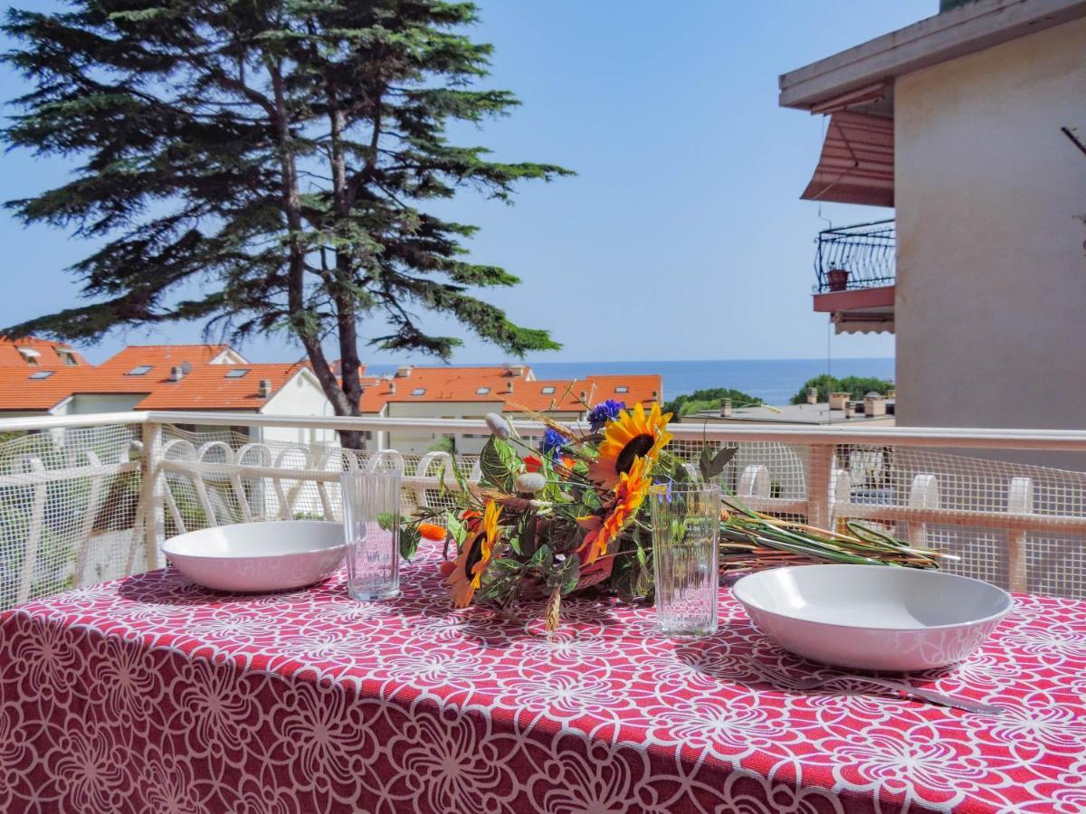 H11 Terrazzo Al Mare - Riva Ligure - Spiagge Apartment Exterior photo